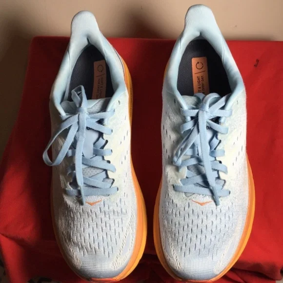 😍HOKA, women’s size 8.5B, great condition, see photos , gorgeous colors - Picture 2 of 9